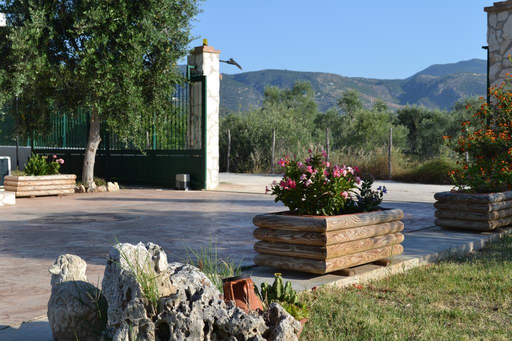 Agriturismo Antichi Ulivi Маттіната Екстер'єр фото